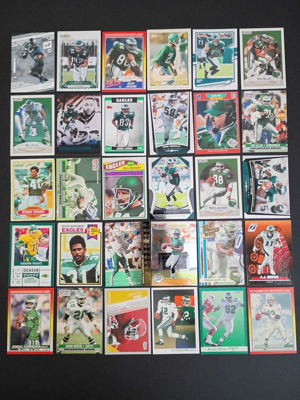 30 Philadelphia Eagles Footballl Cards 1970s & up with Rookies Cunningham White